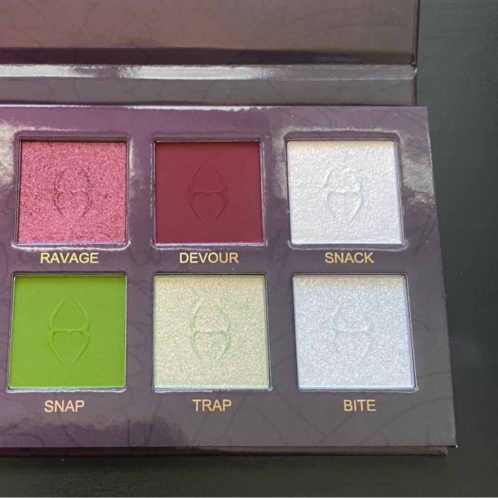 Unearthly Cosmetics Devour palette BNIB * - Picture 5 of 7